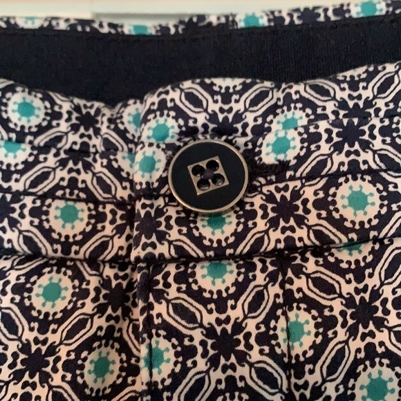 Classic APPAREL KHAKIS & COMPANY Capri Pants - Picture 8 of 8